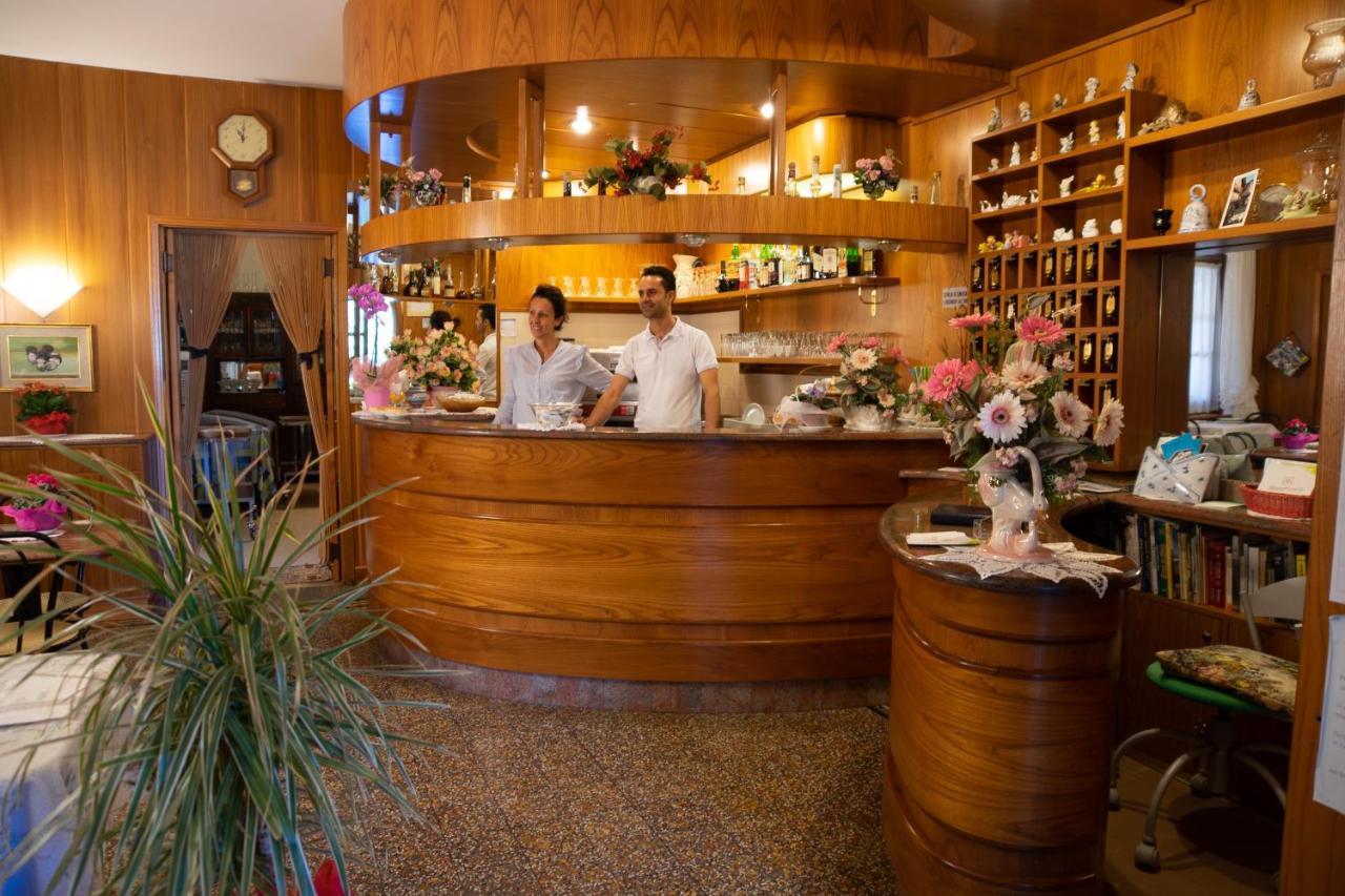 ホテル Miramonti Calizzano エクステリア 写真